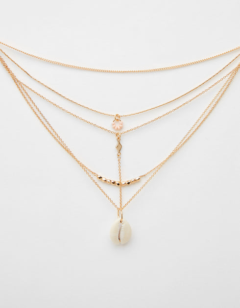 Multi-strand chain necklace with seashell
