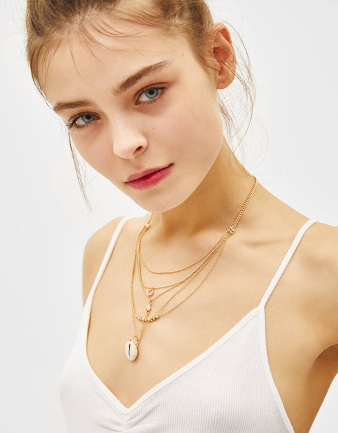 Multi-strand chain necklace with seashell